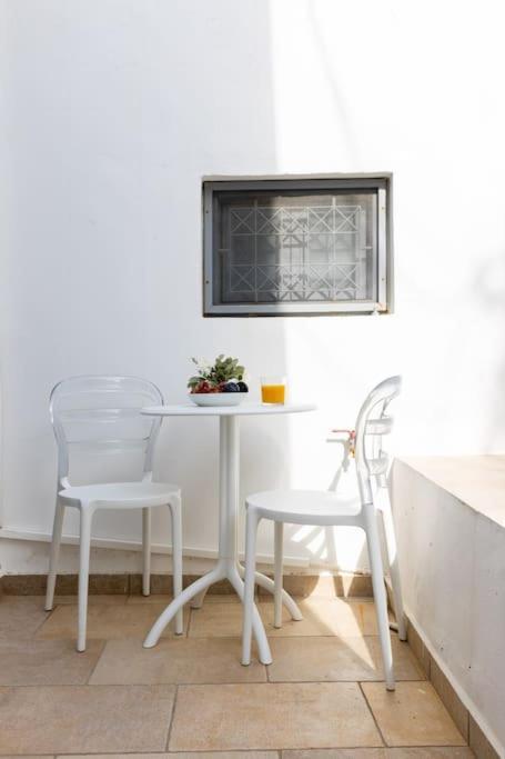 Venghera In The Heart Of * Naousa (Paros)